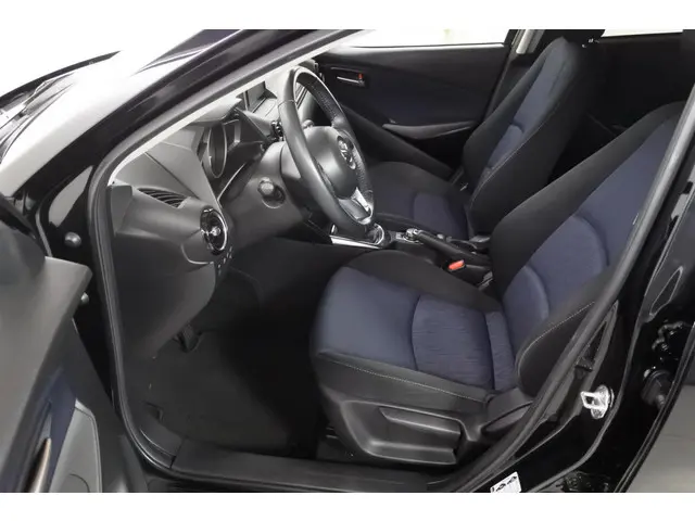 Mazda 2 1.5 90pk Nakama 2016 Benzine 7