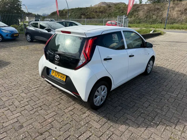 Toyota Aygo 1.0 VVT-i x-fun 2022 Benzine 7
