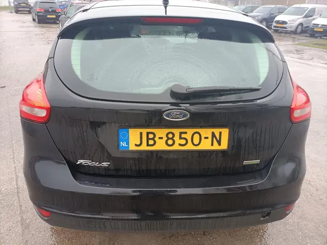 Ford Focus 1.0 Titanium Edition 2015 Benzine 5