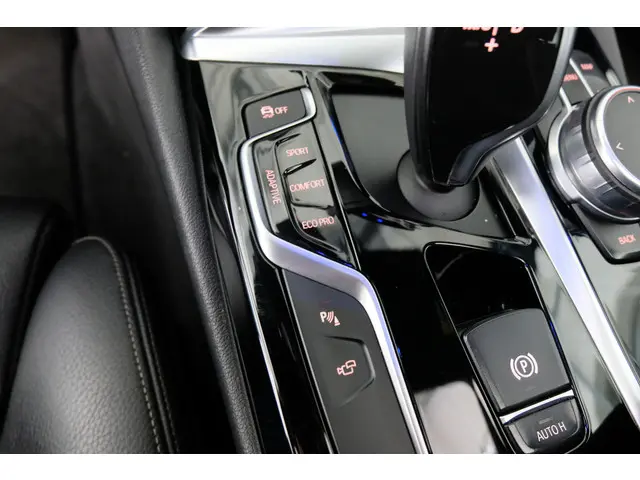 BMW 5 Serie Touring 530i xDrive Sport-Line 2018 Benzine 15