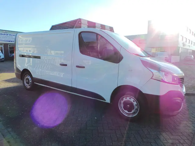 Renault Trafic 1.6 dCi T29 L2H1 120pk 2016 Diesel 3