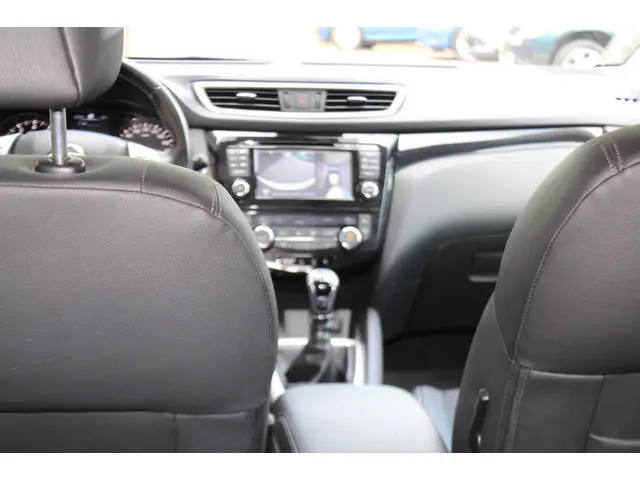 Nissan QASHQAI 1.2 Connect Edition 2015 Benzine 12