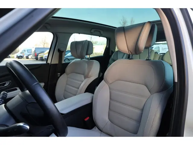 Renault Grand Scénic 1.2 TCe Bose 2017 Benzine 13