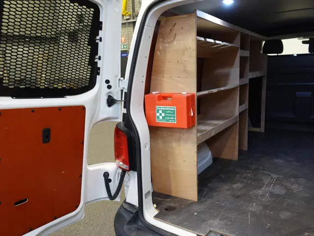 Volkswagen Transporter 2.0 TDI 110pk L2H1 2021 Diesel 39