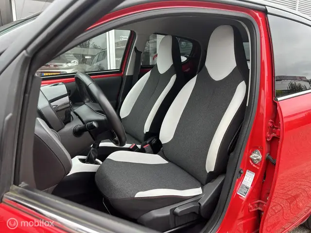 Citroën C1 1.0 VTi Feel Navigatie Carplay , 2020 Benzine 3