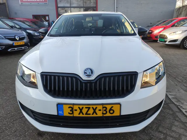 Škoda Octavia 1.2 TSI 105pk Greentech Active 2013 Benzine 6
