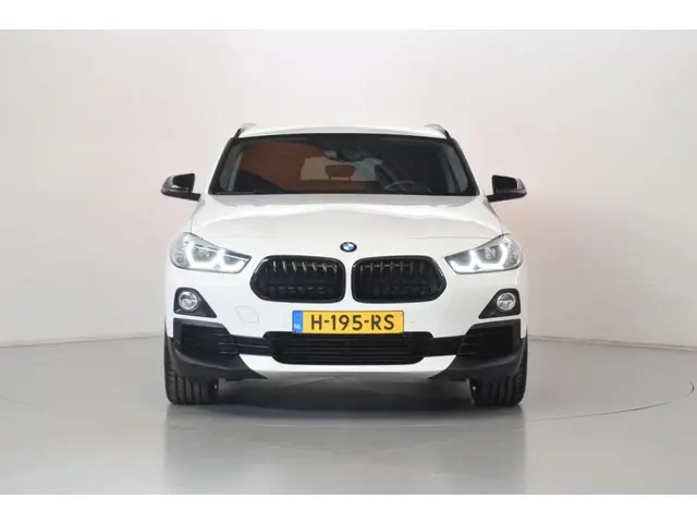 BMW X2 sDrive20i 192pk Exe Edition 2020 Benzine 40