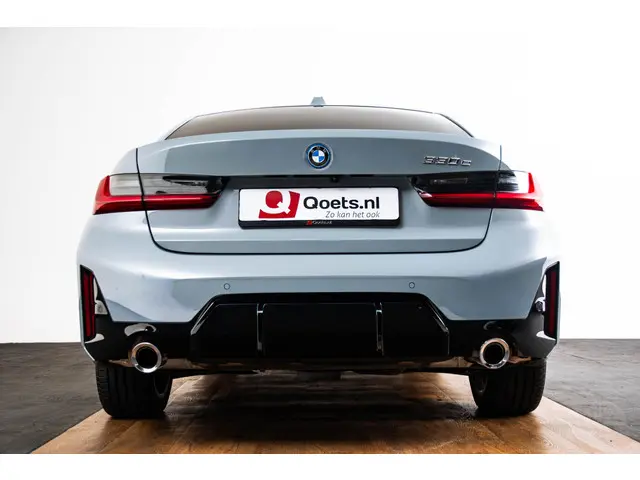 BMW 3 Serie 330e 2025 Hybride Benzine 47