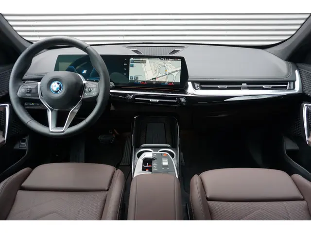 BMW iX1 xDrive30 2024 Elektrisch 9