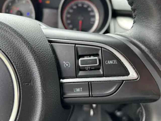 Suzuki Swift 1.2 Select 2019 Benzine 11