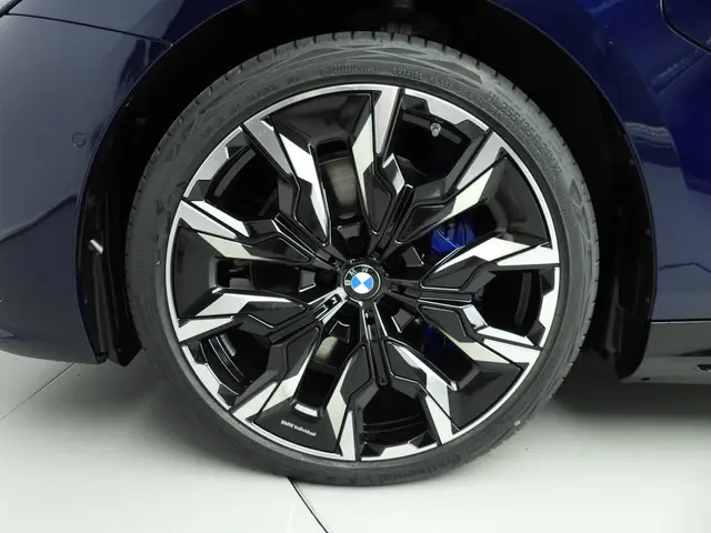 BMW 5 Serie Touring 550e xDrive 2025 Hybride Benzine 47