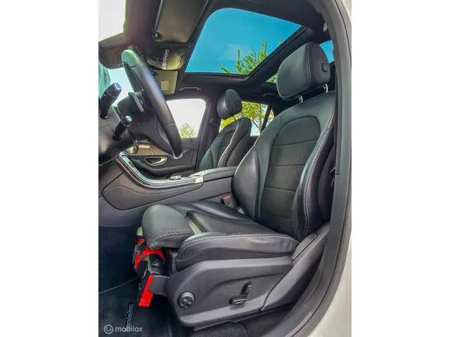 Mercedes-Benz GLC 250 4MATIC Edition 1 2015 Benzine 5