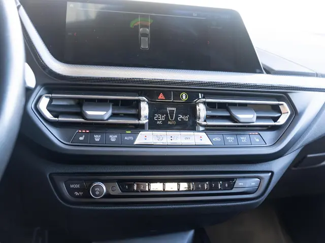 BMW 1 Serie 120i 2022 Benzine 26