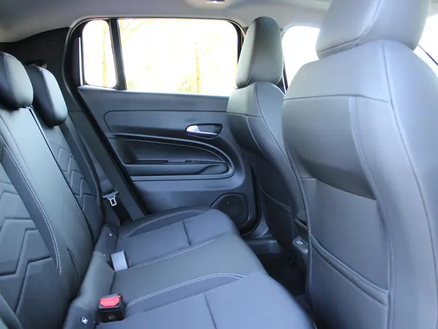 Jeep Avenger 1.2 e-Hybrid Summit 2025 Hybride Benzine 7