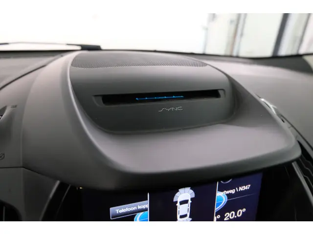 Ford Kuga 1.5 Titanium 2016 Benzine 25