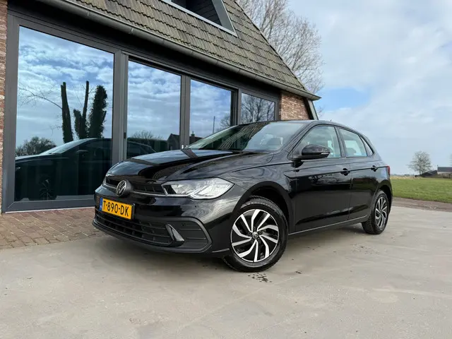 Volkswagen Polo 1.0 TSI Life 2023 104644km 2023 Benzine