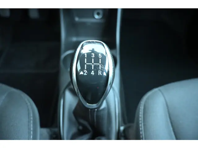 Opel KARL 1.0 ecoFLEX Edition 2016 Benzine 29