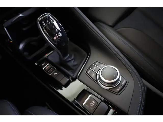 BMW X2 sDrive18i 2021 Benzine 21