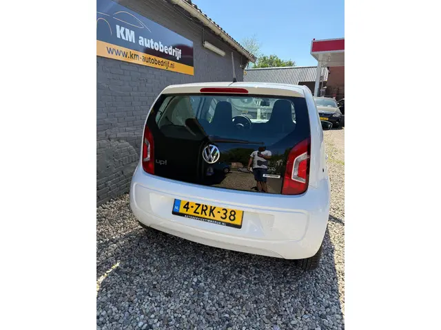 Volkswagen up! 1.0 move up! BlueMotion 2015 Benzine 9