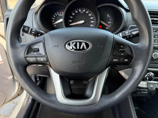 Kia Rio 1.2 CVVT Comfort Pack 2013 Benzine 19