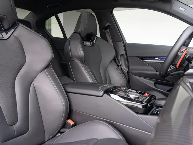 BMW M5 Sedan 2024 Hybride Benzine 10