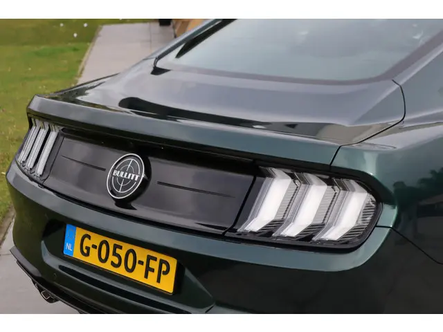 Ford Mustang Fastback Bullitt 2019 Benzine 53