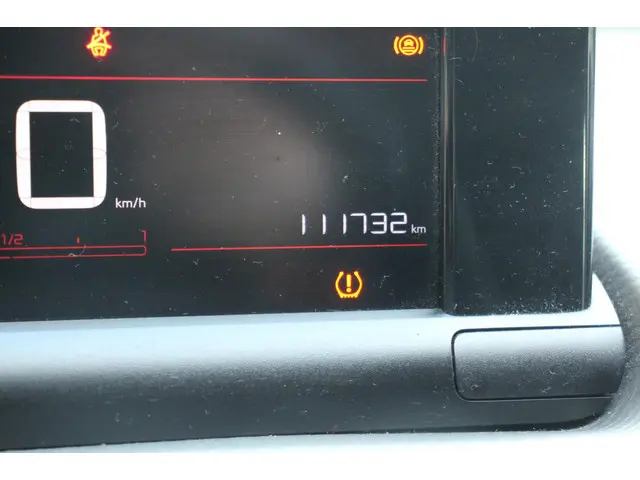 Citroën C4 Cactus 1.2 PureTech Business 2018 Benzine 16