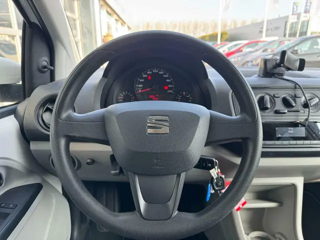 SEAT Mii 1.0 Style Intense 2017 Benzine 24