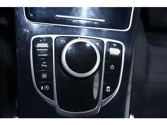 Mercedes-Benz GLC 220 d 4MATIC Edition 1 2015 Diesel 30