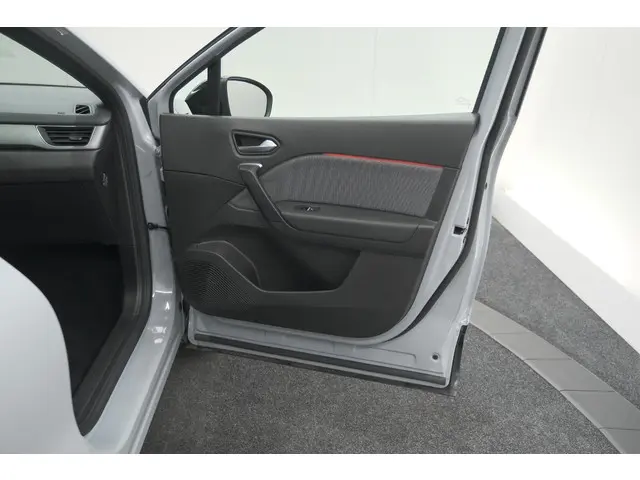 Renault Captur TCe 90 Techno 2025 Benzine 81