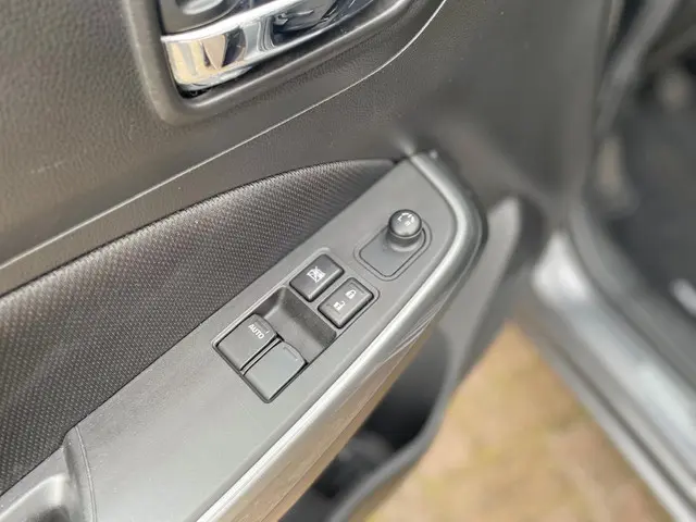 Suzuki Swift 1.2 Business Edition 2017 Benzine 6