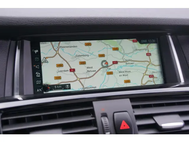 BMW X3 sDrive20i Centennial High Executive 2017 Benzine 34