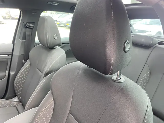 Škoda Scala 1.0 TSI Online Edition 2022 Benzine 14