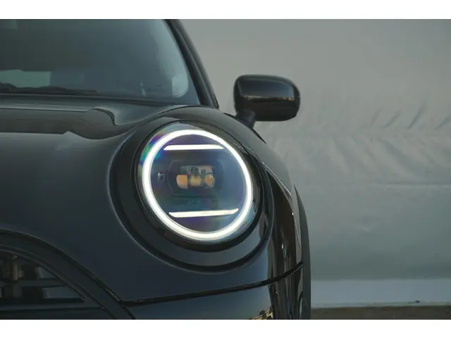 MINI 3-Deurs Mini Cooper C 2024 Benzine 24