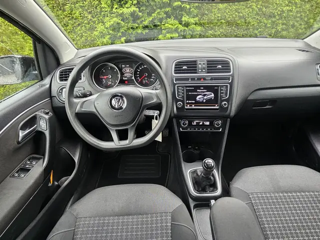 Volkswagen Polo 1.4 TDI Comfortline 2014 Diesel 16