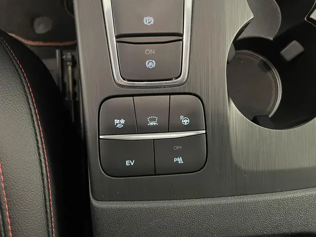 Ford Kuga 2.5 PHEV ST-Line X 2021 Hybride Benzine 22