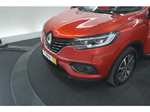 Renault Kadjar TCe 140 Black Edition 2021 Benzine 16