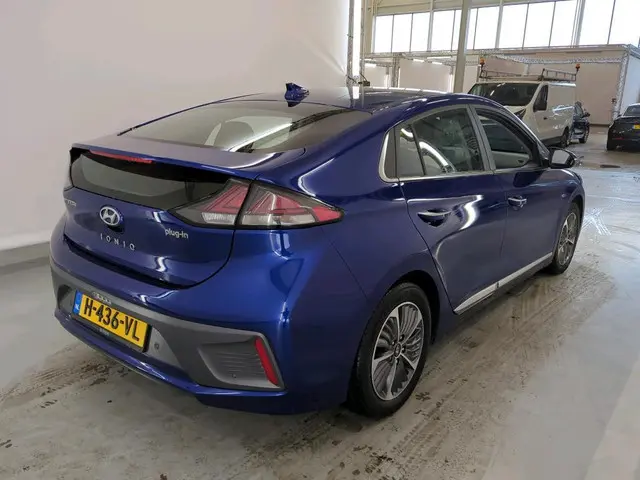 Hyundai IONIQ 1.6 GDi PHEV Premium 2020 Hybride Benzine 2