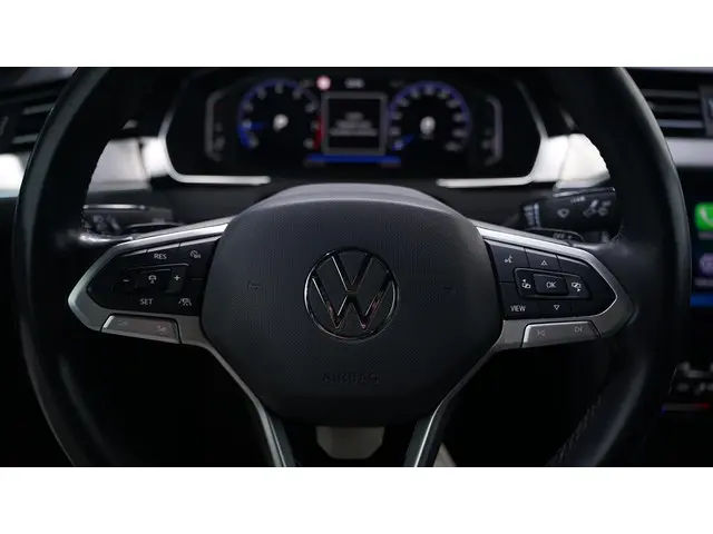 Volkswagen Passat 1.5 TSI R-Line Business + 2020 Benzine 18