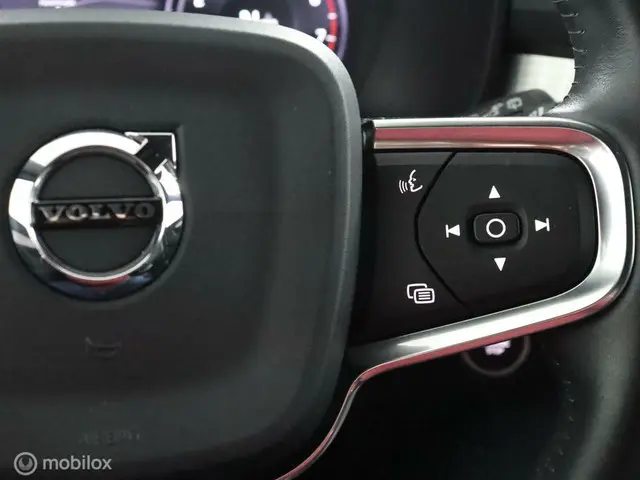Volvo XC40 1.5 T3 Mom |Cam| stoelverw 2018 Benzine 79