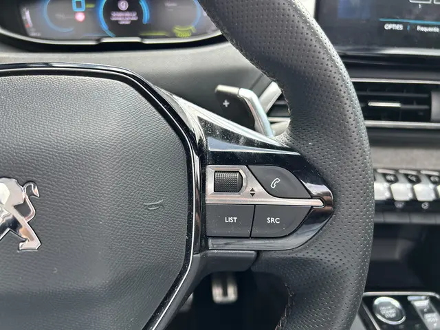 Peugeot 3008 1.6 HYbrid 225 GT 2023 Hybride Benzine 19