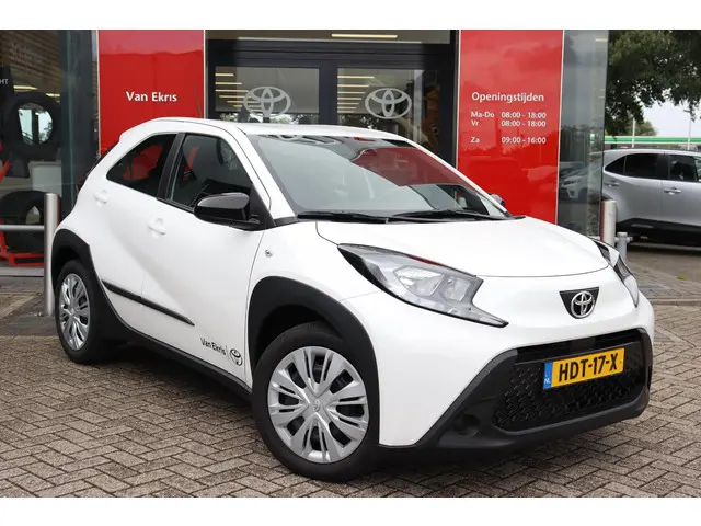 Toyota Aygo X 1.0 VVT-i MT Play, Armsteun 2025 Benzine 11