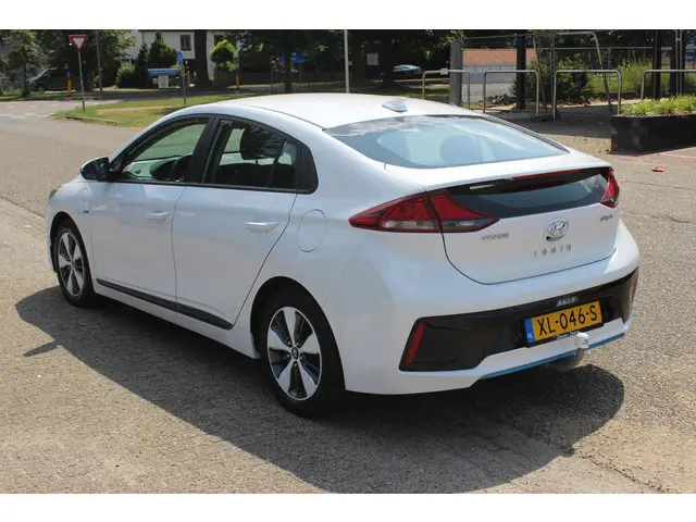 Hyundai IONIQ 1.6 GDi PHEV i-Motion 2019 Hybride Benzine 10