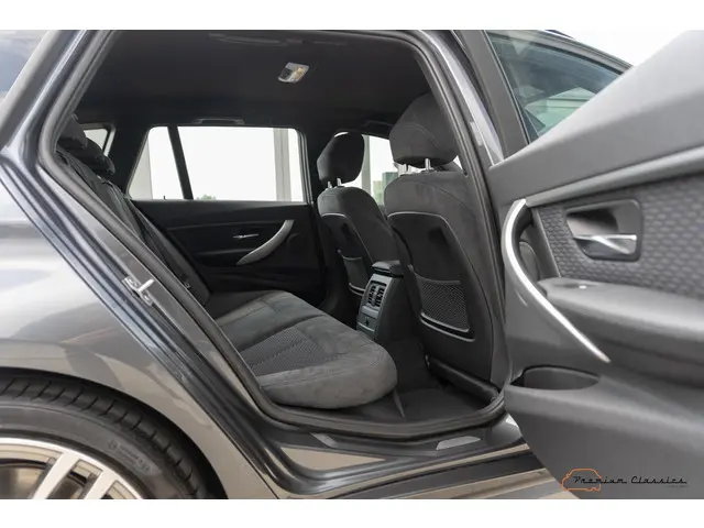 BMW 3 Serie Touring 330d High Executive 2012 Diesel 10