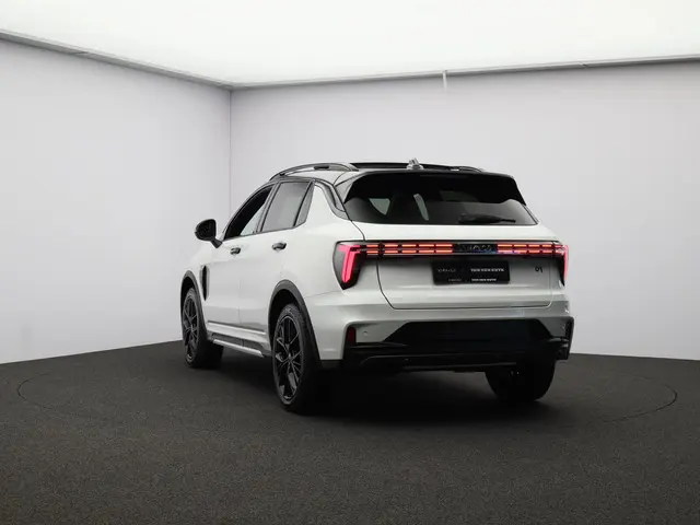 Lynk & Co 01 1.5 More 2025 Hybride Benzine 9