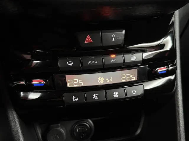 Peugeot 208 1.2 PureTech GT-line 2017 Benzine 37