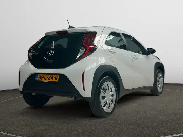Toyota Aygo X 1.0 VVT-i MT Play Limited 2024 Benzine 14