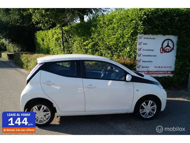 Toyota Aygo 1.0 VVT-i x-play 2016 Benzine