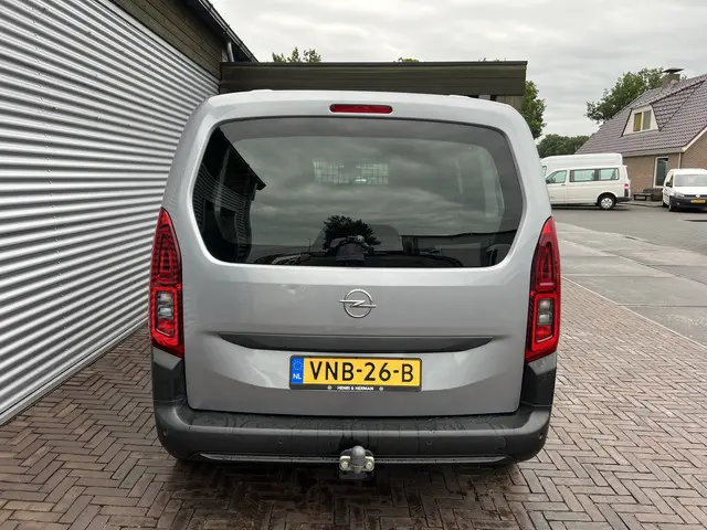 Opel Combo 1.5D L1H1 Edition 2021 Diesel 12