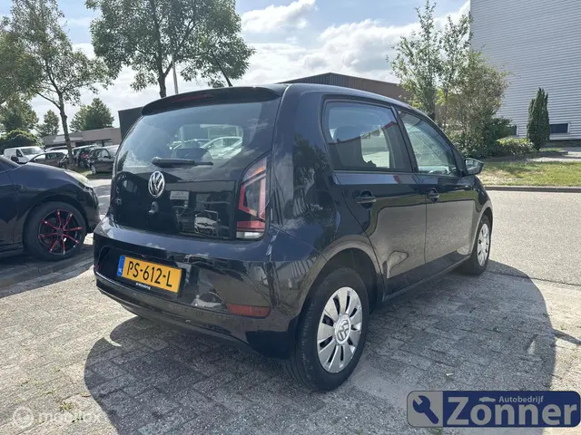 Volkswagen up! 3